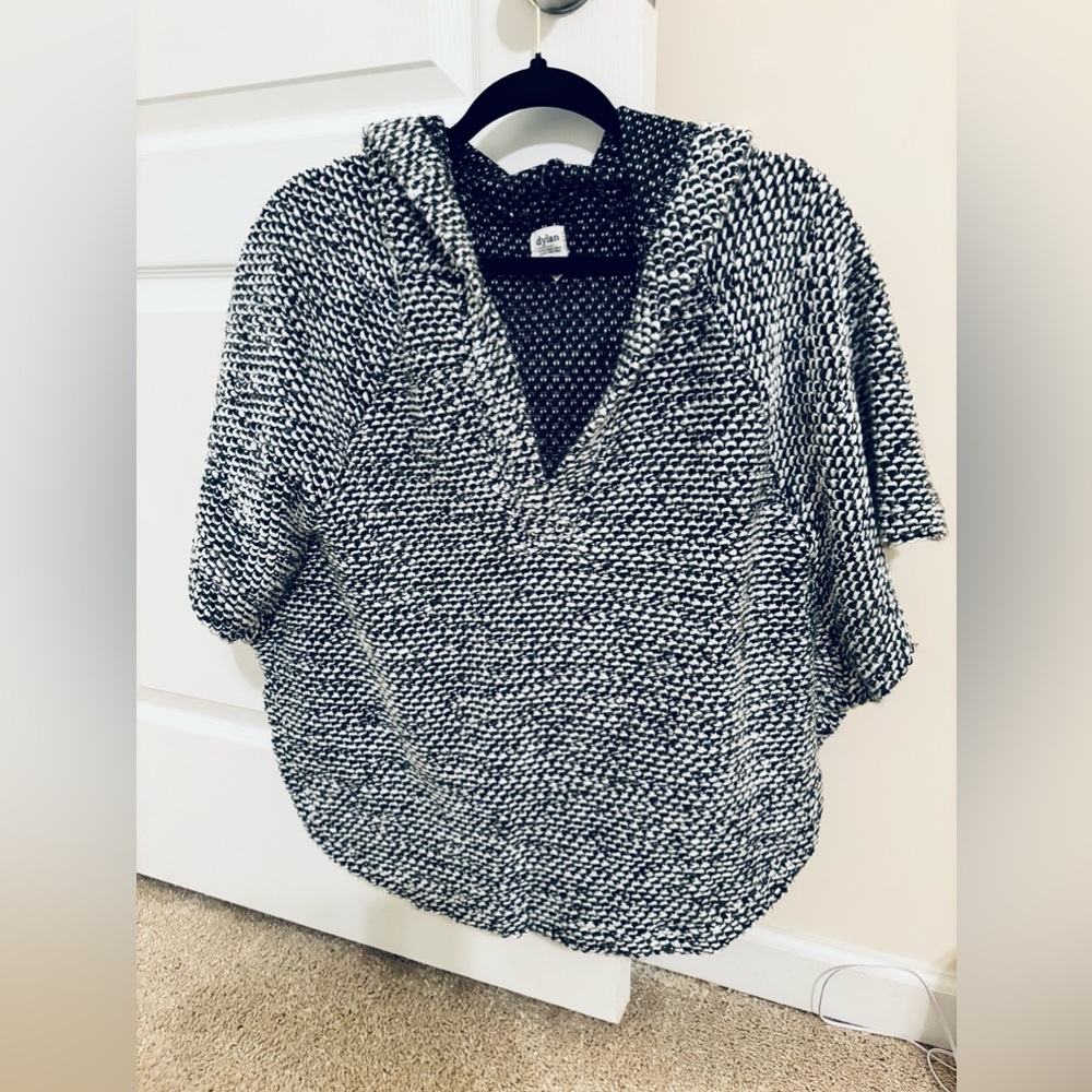 Hooded Pancho Shrug By Dylan, Black/White Wool Blend. Size M, EUC.